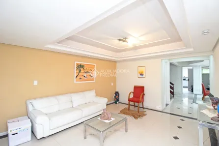 Casa com 6 Quartos à venda, 325m² no Ipanema, Porto Alegre
