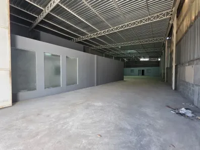 Galpão/Depósito/Armazém para alugar, 700m² no Jacarepaguá, Rio de Janeiro