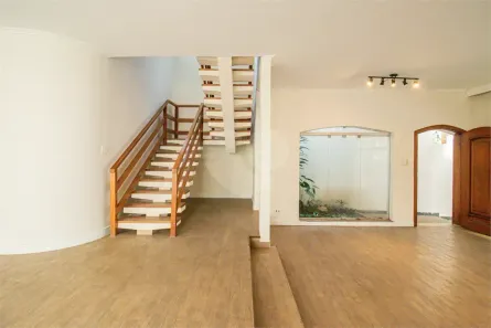 Sobrado com 4 Quartos à venda, 252m² no Santo Amaro, São Paulo