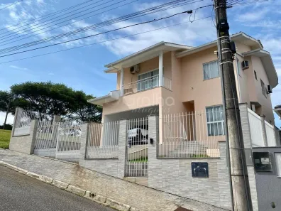 Casa com 3 Quartos para alugar, 292m² no Pedra Branca, Palhoça