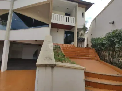 Casa com 4 Quartos à venda, 428m² no Tabajaras, Uberlândia