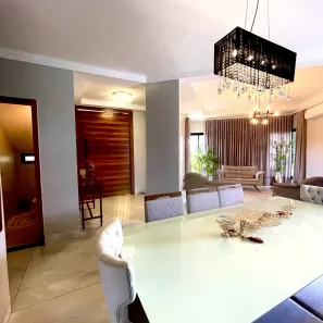 Sobrado com 4 Quartos à venda, 450m² no Jardins Madri, Goiânia
