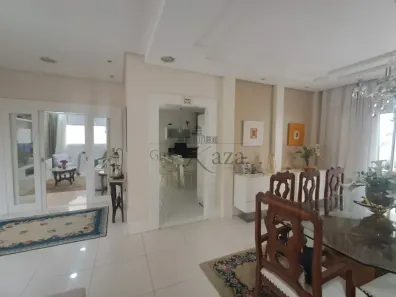 Casa de Condomínio com 3 Quartos à venda, 270m² no Loteamento Villa Branca, Jacareí