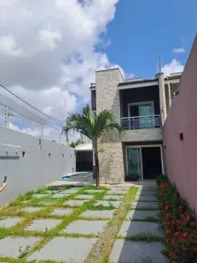 Sobrado com 4 Quartos à venda, 150m² no Tamatanduba, Eusébio