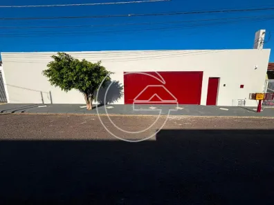 Casa com 2 Quartos à venda, 300m² no Centro, Marília