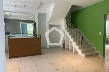 Casa com 3 Quartos à venda, 220m² no Vila Gertrudes, São Paulo