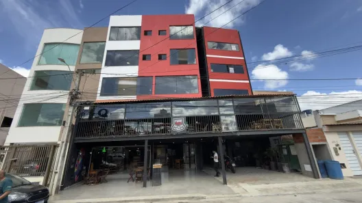Sala Comercial com 1 Quarto para alugar, 90m² no Felícia, Vitória da Conquista