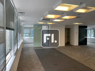 Sala Comercial para alugar, 201m² no Vila Olímpia, São Paulo