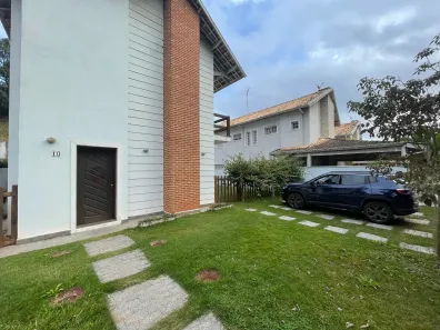 Casa de Condomínio com 3 Quartos para alugar, 200m² no São Paulo II, Cotia