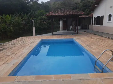 Fazenda/Sítio com 3 Quartos à venda, 43m² no Centro, Jambeiro