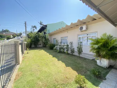 Casa com 3 Quartos à venda, 180m² no Água Verde, Blumenau