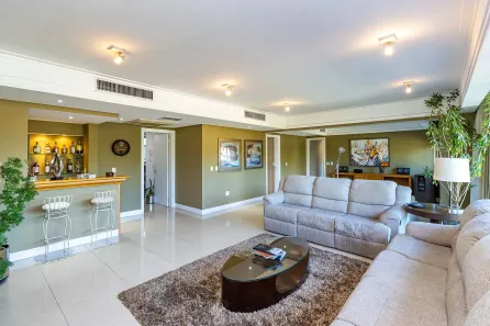 Apartamento com 4 Quartos à venda, 261m² no Três Figueiras, Porto Alegre