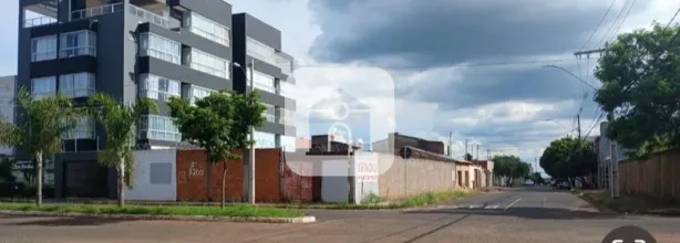 Lote/Terreno à venda, 450m² no Segismundo Pereira, Uberlândia