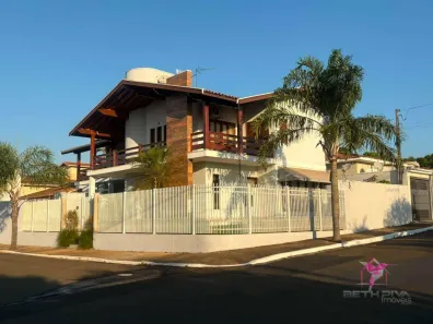 Sobrado com 3 Quartos à venda, 574m² no Centro, Santa Cruz da Conceição
