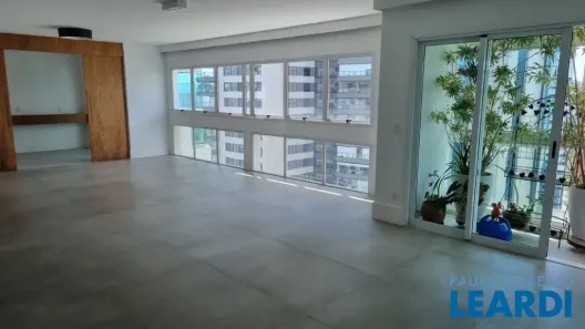 Apartamento com 3 Quartos à venda, 253m² no Alphaville Centro Industrial e Empresarial/Alphaville., Barueri