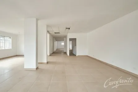 Sala Comercial para alugar, 213m² no Centro, Curitiba