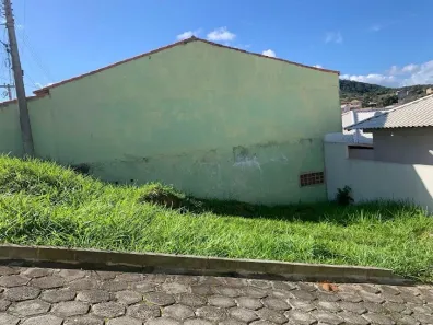 Lote/Terreno à venda, 121m² no Fluminense, São Pedro da Aldeia