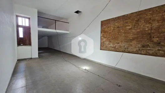 Ponto Comercial para alugar, 210m² no Vila Isabel, Rio de Janeiro