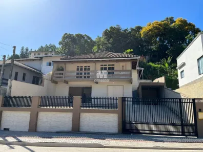 Casa com 3 Quartos à venda, 184m² no Águas Claras, Brusque