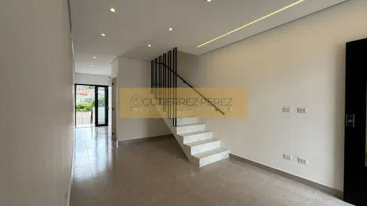Sobrado com 2 Quartos à venda, 98m² no Jardim Universo, Mogi das Cruzes