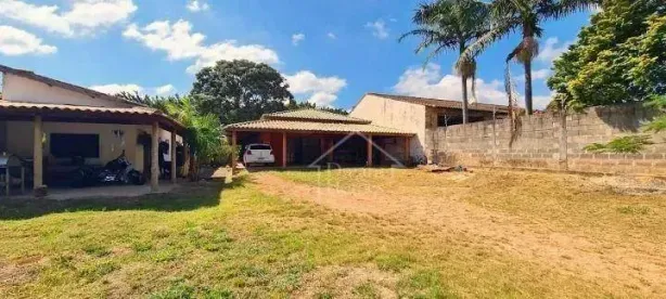 Fazenda/Sítio com 3 Quartos à venda, 220m² no Pinheirinho, Vinhedo