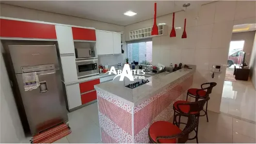 Casa com 3 Quartos à venda, 215m² no Jardim Holanda, Uberlândia