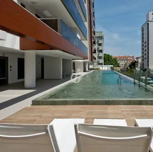 Apartamento com 2 Quartos para alugar, 108m² no Centro, Florianópolis