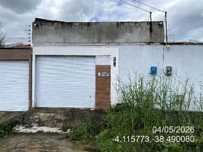 Casa com 2 Quartos à venda, 74m² no Gameleira, Horizonte