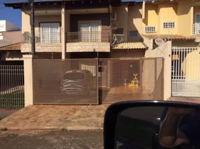 Sobrado com 3 Quartos à venda, 165m² no Jardim Burle Marx, Londrina
