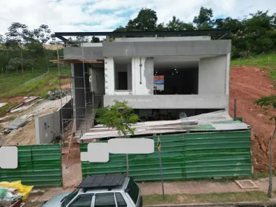 Casa com 4 Quartos à venda, 336m² no São Mateus, Juiz de Fora