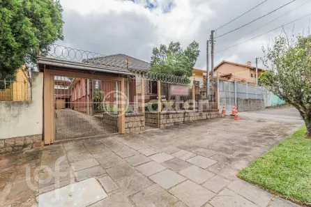 Casa com 3 Quartos à venda, 315m² no Nonoai, Porto Alegre