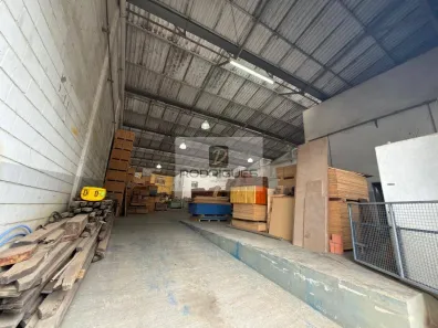 Galpão/Depósito/Armazém para alugar, 553m² no Fundação, São Caetano do Sul
