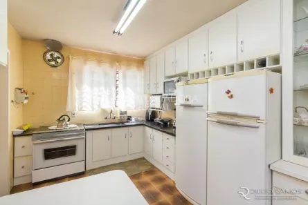 Casa com 4 Quartos à venda, 300m² no Chácara das Pedras, Porto Alegre