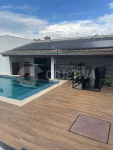 Casa com 3 Quartos à venda, 310m² no Jaraguá, Uberlândia