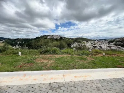 Lote/Terreno à venda, 240m² no Linhares, Juiz de Fora