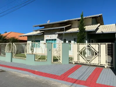 Casa com 3 Quartos à venda, 198m² no Jaraguá 99, Jaraguá do Sul