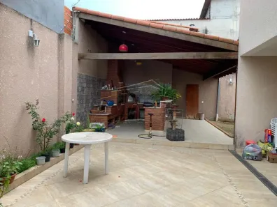 Sobrado com 2 Quartos à venda, 350m² no Jardim Quaresmeira, Suzano