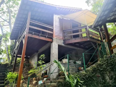 Casa de Condomínio com 4 Quartos à venda, 174m² no Sapê, Niterói