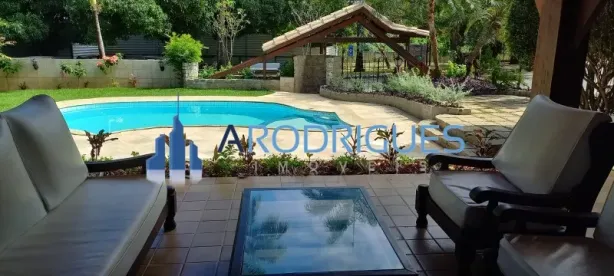 Casa de Condomínio com 5 Quartos para alugar, 450m² no Piatã, Salvador