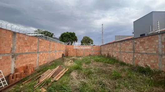 Lote/Terreno à venda, 200m² no Josa Bernardino II, Uberaba