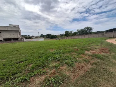 Lote/Terreno à venda, 629m² no Parqville Quaresmeira, Trindade