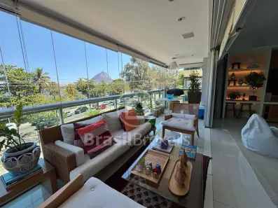 Apartamento com 4 Quartos à venda, 213m² no Lagoa, Rio de Janeiro