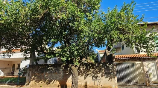 Lote/Terreno à venda, 351m² no Centro, Araraquara