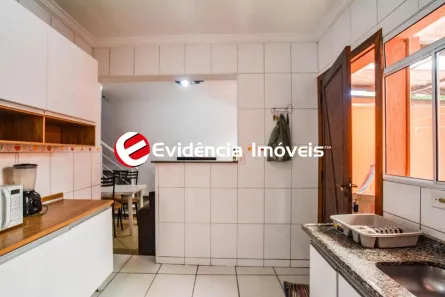 Sobrado com 2 Quartos à venda, 118m² no Vila Pires, Santo André