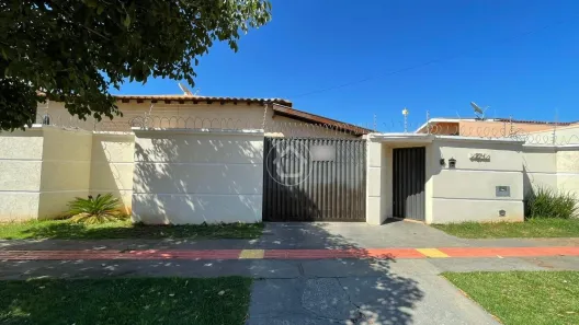 Casa com 4 Quartos à venda, 252m² no Parque Residencial Rita Vieira, Campo Grande