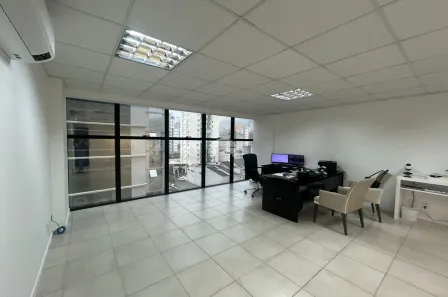 Sala Comercial à venda, 41m² no Centro, Florianópolis
