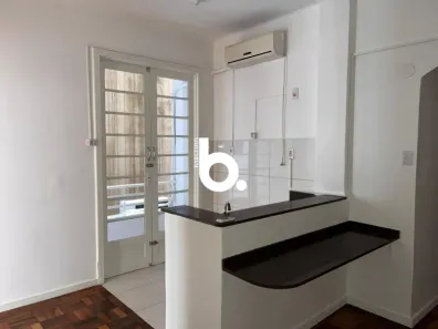 Apartamento com 2 Quartos para alugar, 55m² no Centro Histórico, Porto Alegre