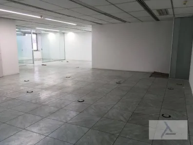 Sala Comercial para alugar, 130m² no Itaim Bibi, São Paulo