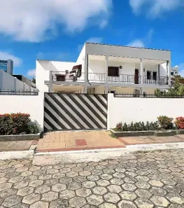 Casa de Condomínio com 4 Quartos à venda, 500m² no Centro, Manaus