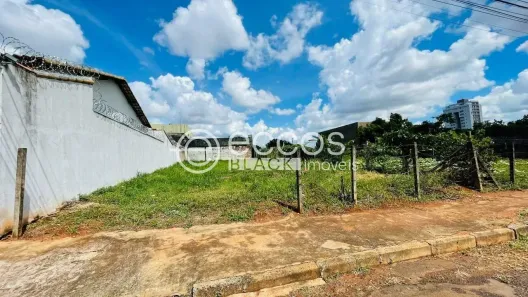 Lote/Terreno à venda, 418m² no Tibery, Uberlândia